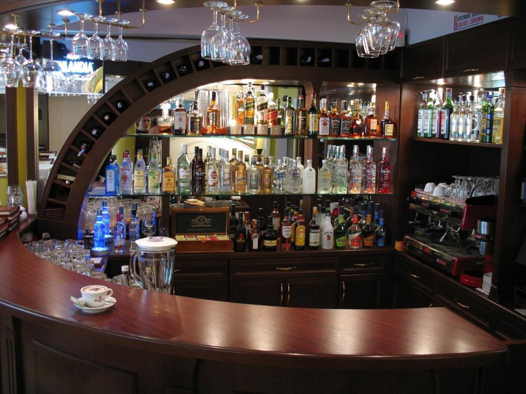 Hotel San Remo Zgierz Buitenkant foto