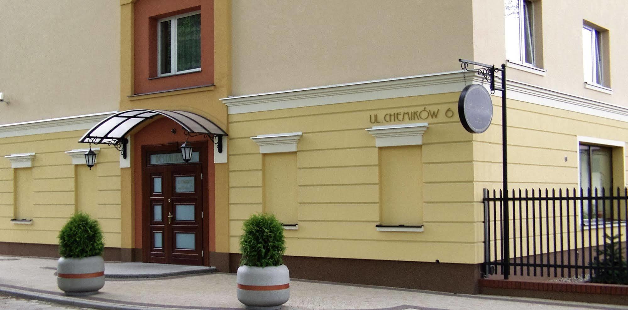 Hotel San Remo Zgierz Buitenkant foto
